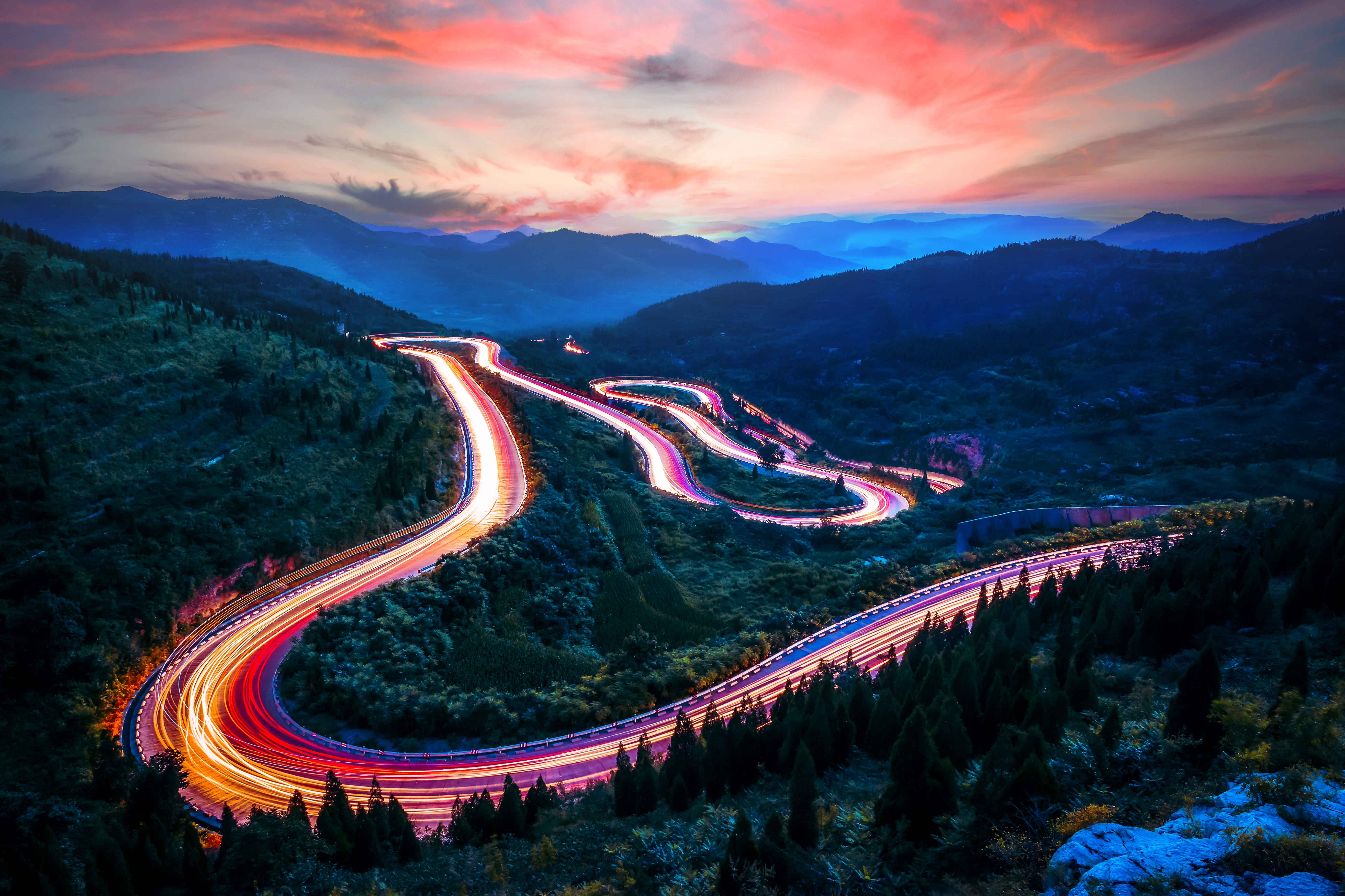 PHINIA-Mountain Road Lights